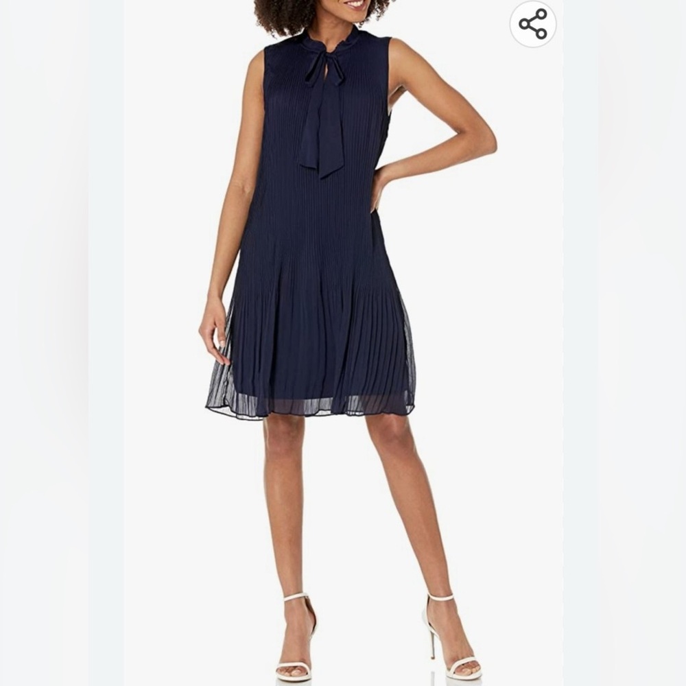 Elegant Navy Pleated Dress